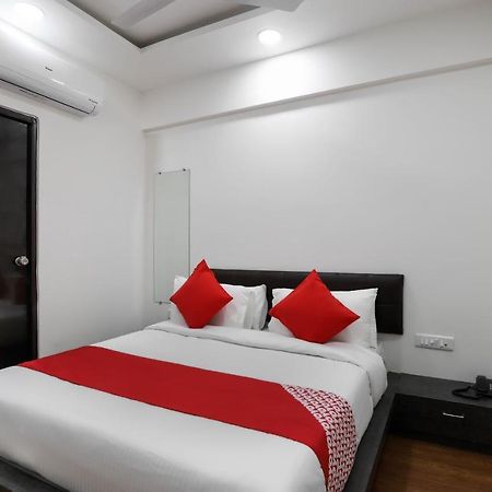 Oyo 40139 Hotel Peradiot Ahmedabad Exterior photo