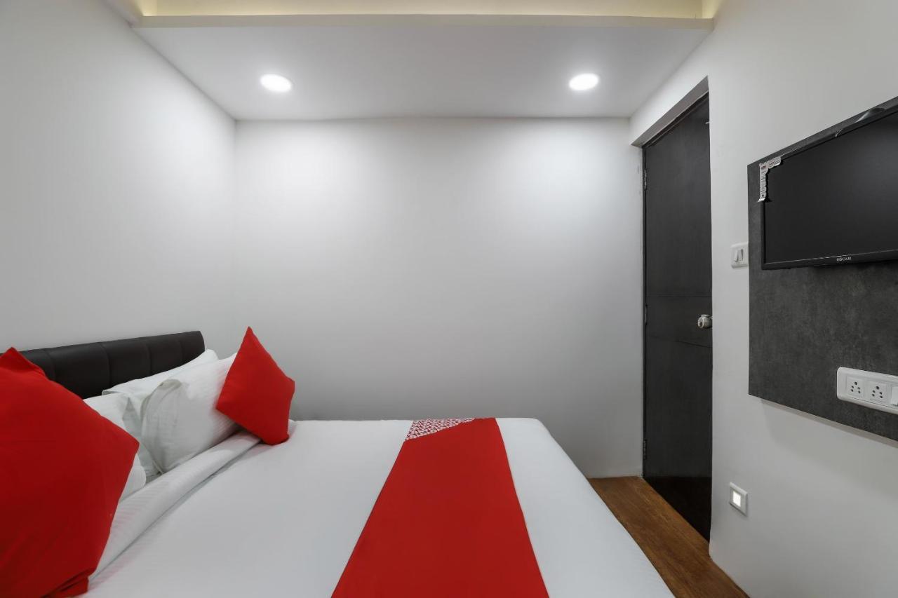 Oyo 40139 Hotel Peradiot Ahmedabad Exterior photo