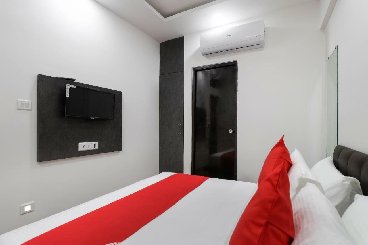 Oyo 40139 Hotel Peradiot Ahmedabad Exterior photo